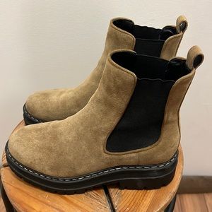 Marc Fisher LTD Padima Chelsea Boot- SIZE 6